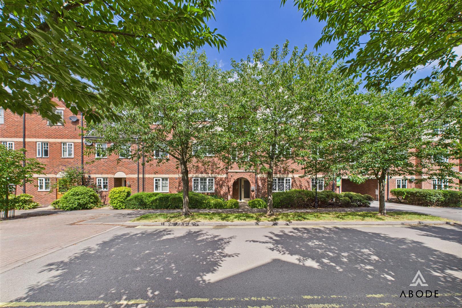 Caroline Court, Burton-On-Trent