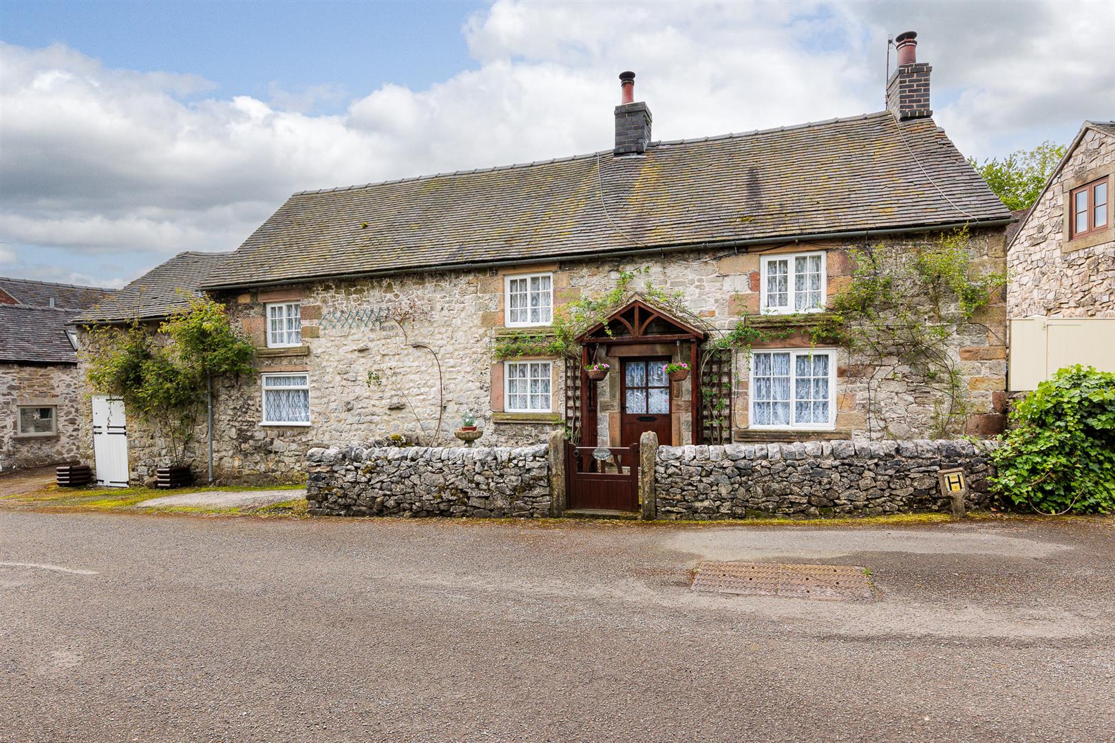 School Lane, Parwich, Ashbourne