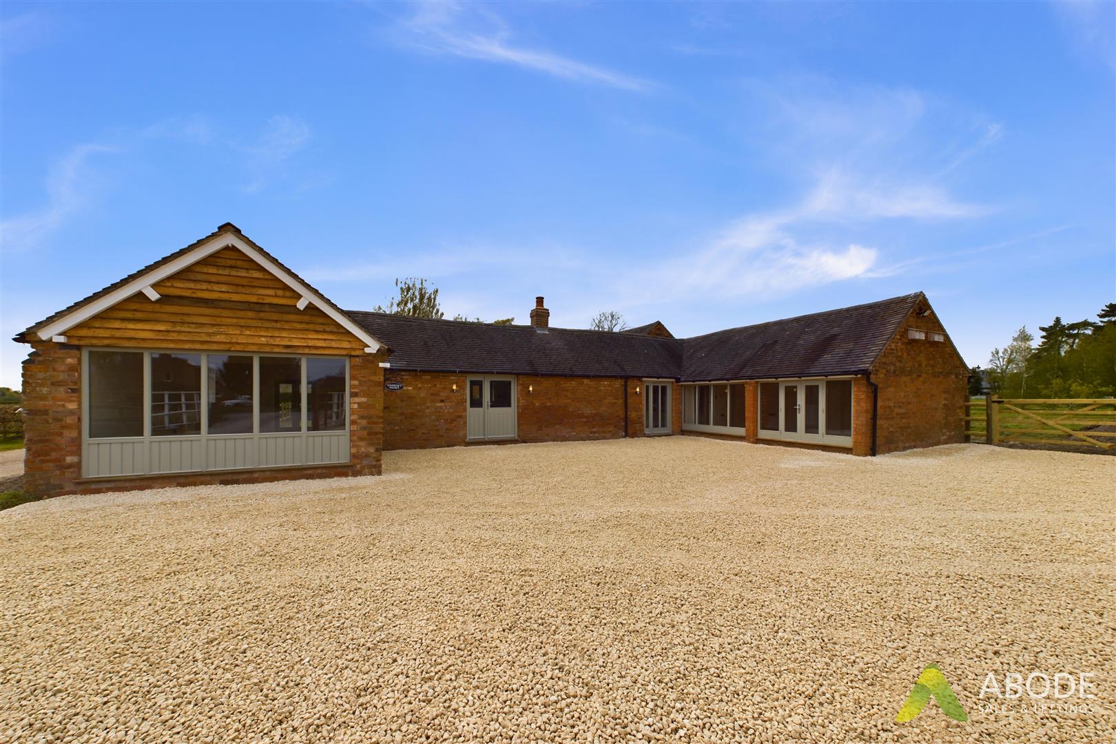 Knightsfield Road, Hanbury, Burton-On-Trent DE13 8TH