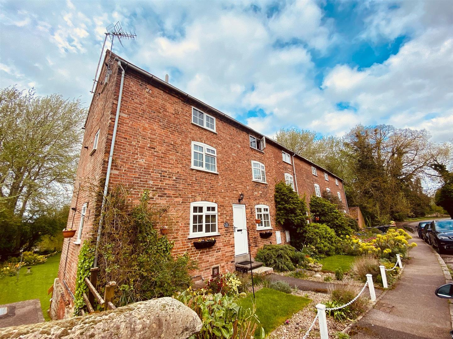 Plumtree Cottages, Derby DE72 2HL