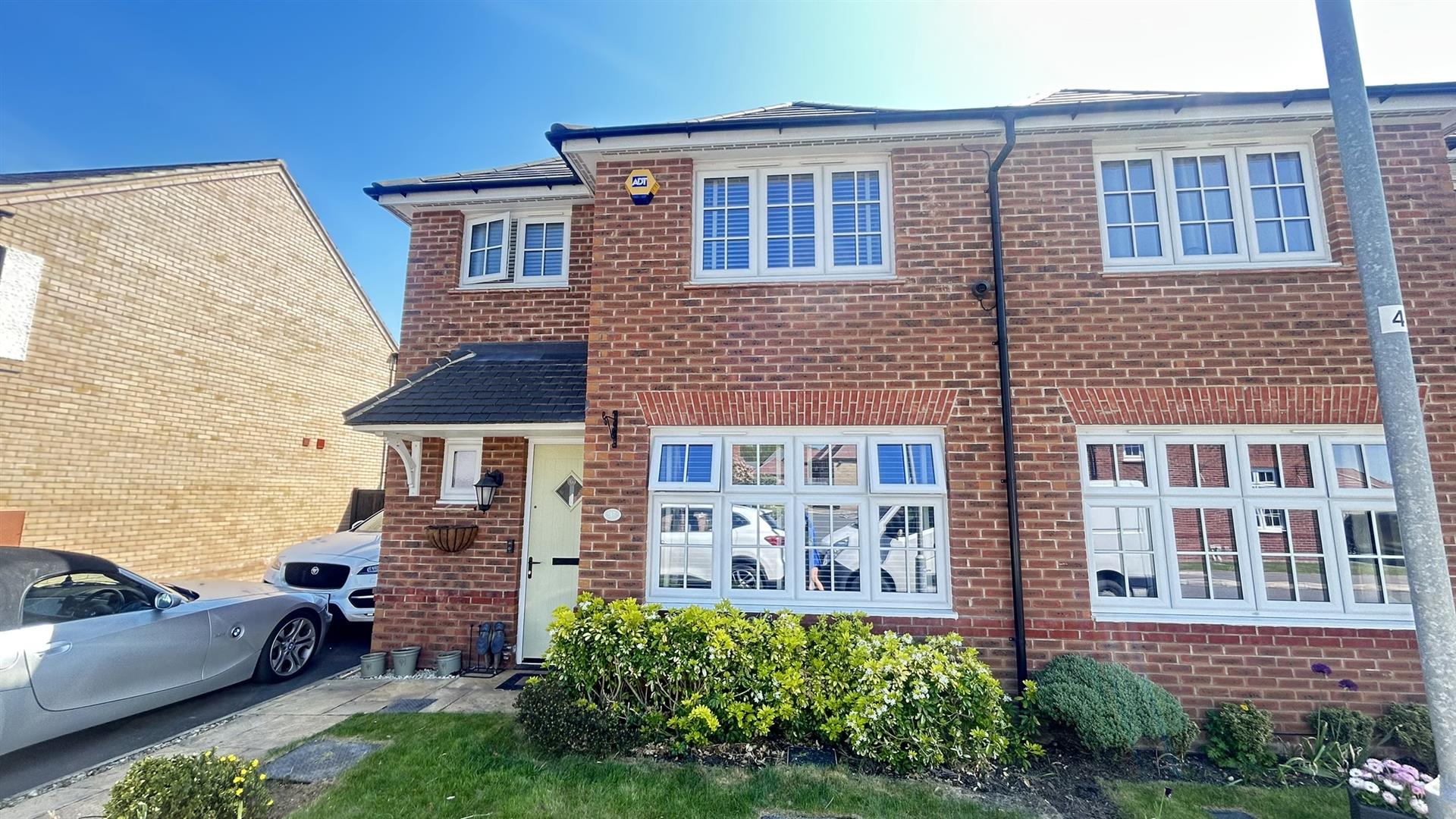 Castle Close, Stretton, Burton-On-Trent