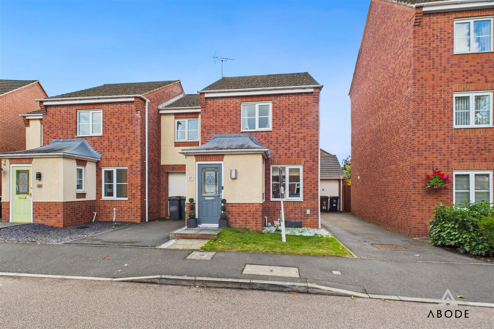 Avon Way, Hilton