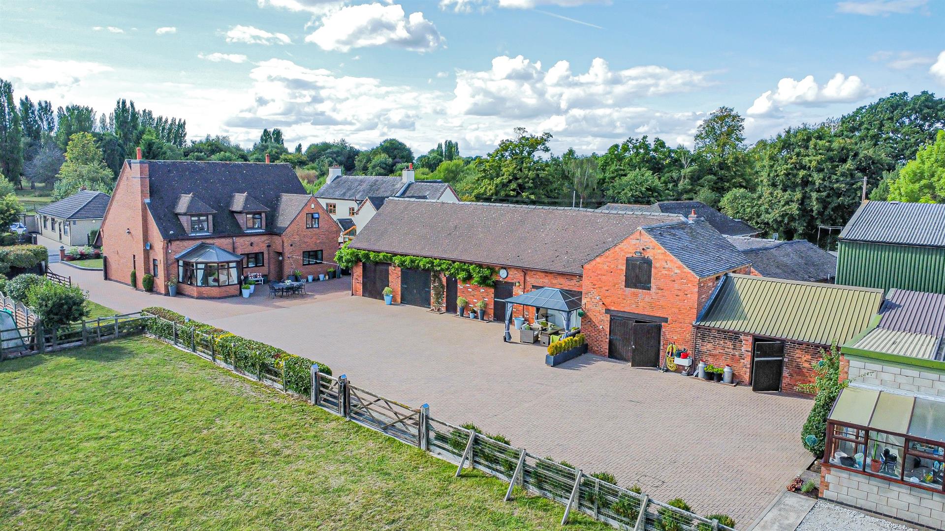 Craythorne Road, Stretton, Burton-On-Trent