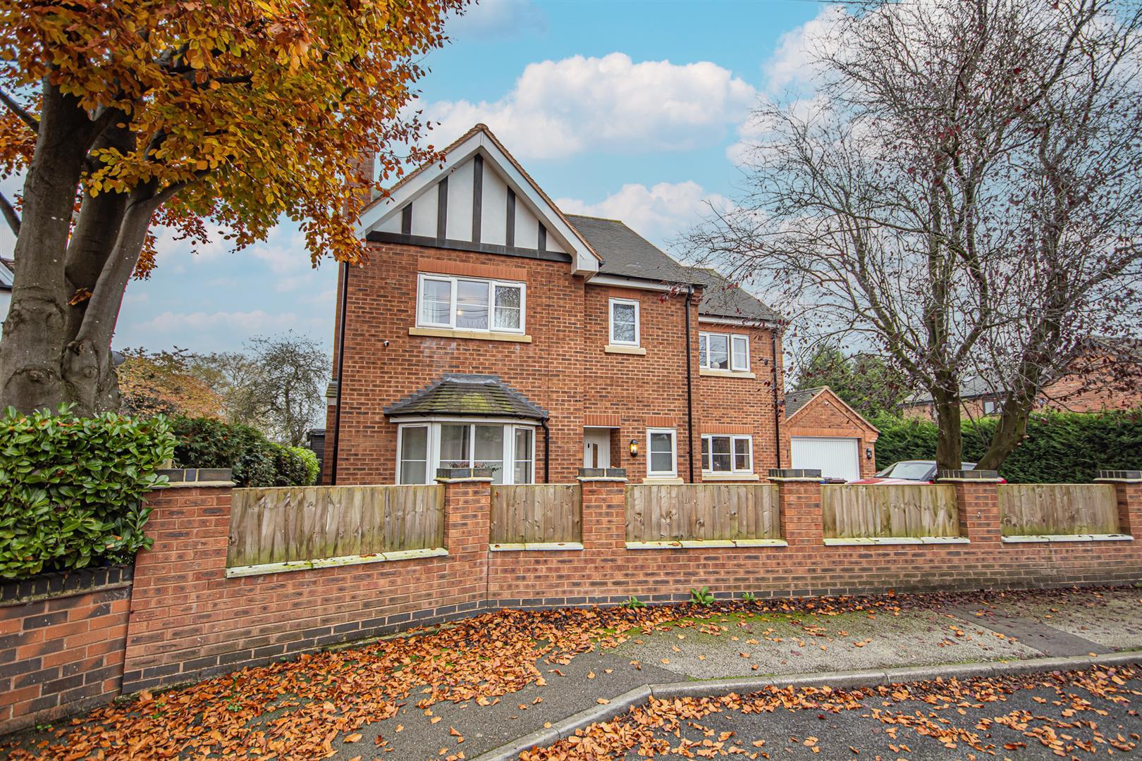 Dove Walk, Uttoxeter, ST14 8EH