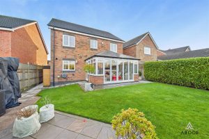 St. Peters Way, Yoxall, Burton-On-Trent