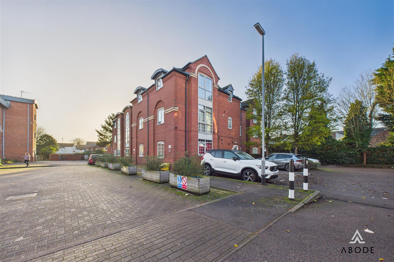 Caxton Court, Burton-On-Trent DE14 3SH