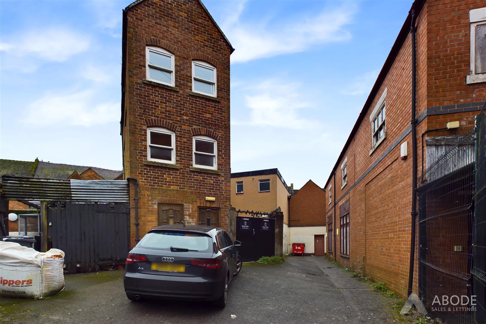 Market Place, Uttoxeter ST14 8HP