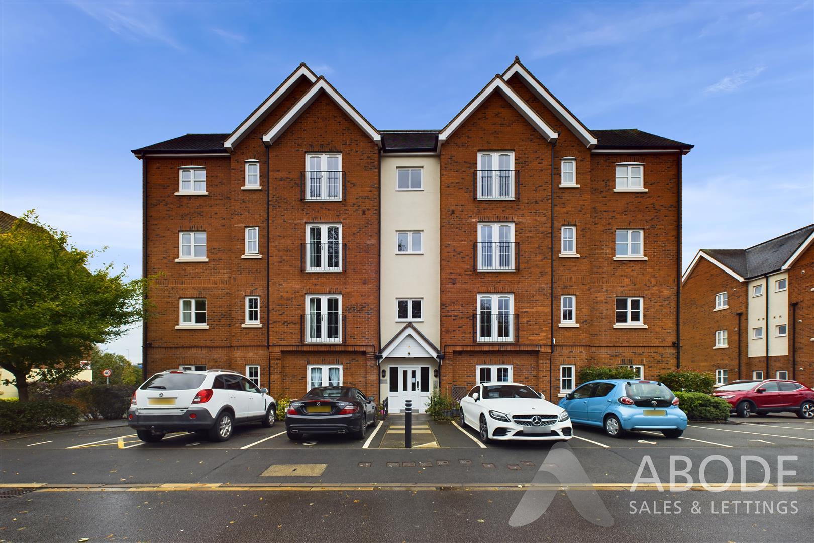 Chamberlain Close, Uttoxeter ST14 8ET