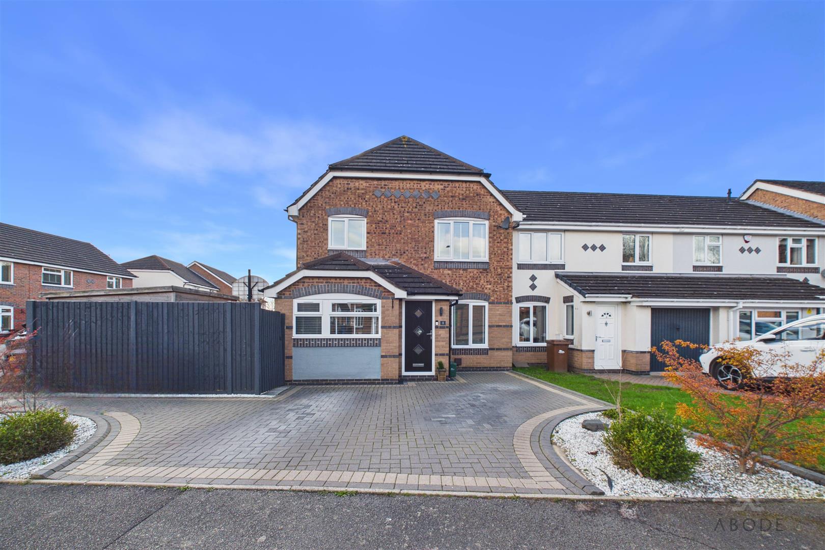 Temple Close, Stretton